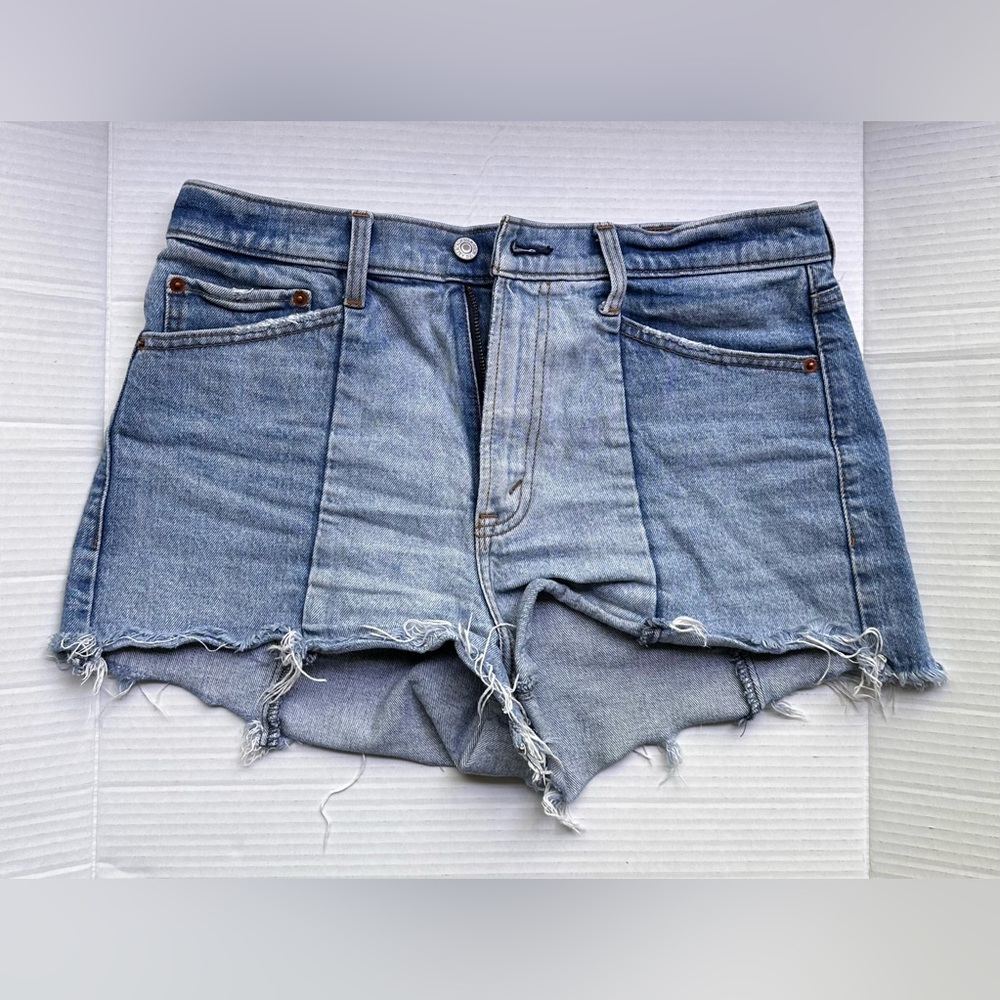 Abercrombie & Fitch size 10 Jean Shorts with Frayed Hem and High-Waisted Fit